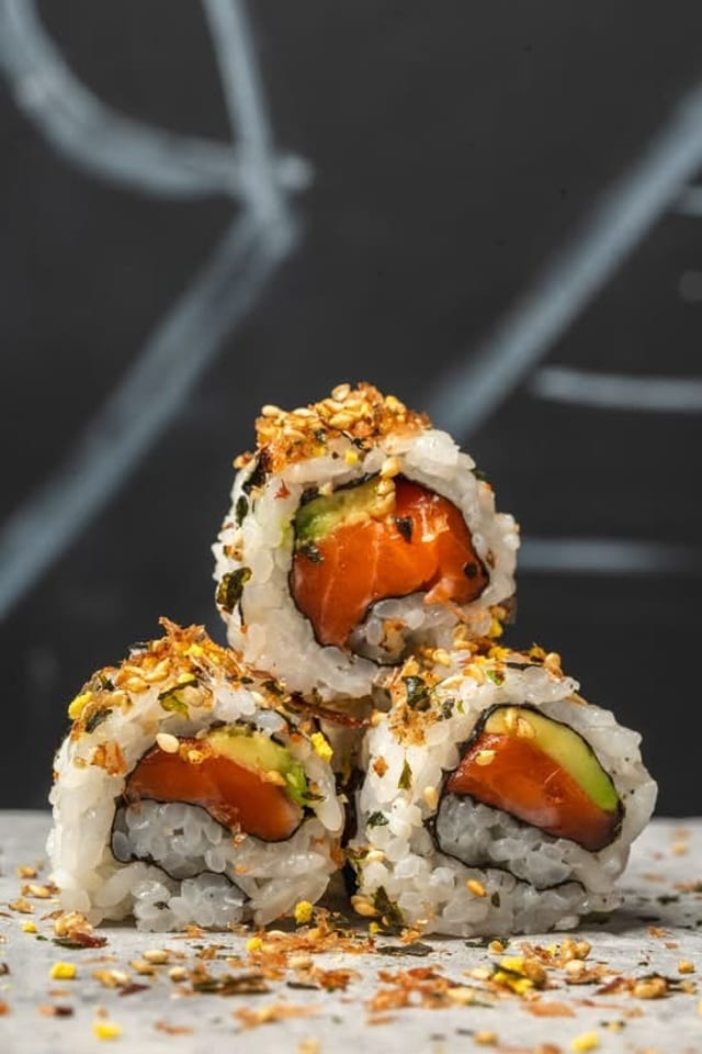 Salmon avocado roll no rice.